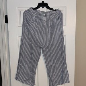 American Eagle Striped Cropped Pants